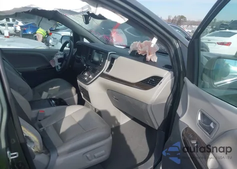 2020 Toyota Sienna Xle z USA, uszkodzony, nr VIN 5TDYZ3DC5LS031938